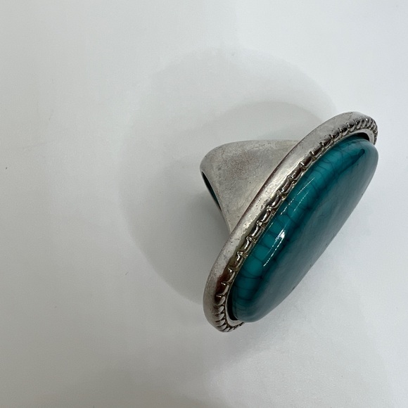 Vintage Faux Turquoise Silver Toned Statement Ring - Picture 4 of 6